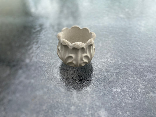 Handcast concrete t-light holder