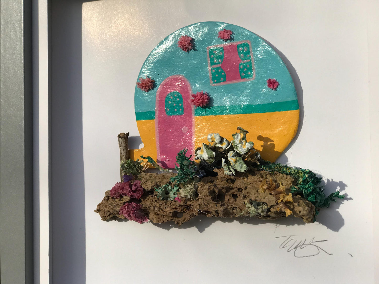 Handmade Vintage Caravan Artwork – Clay & Driftwood (Box Framed 18x18cm)