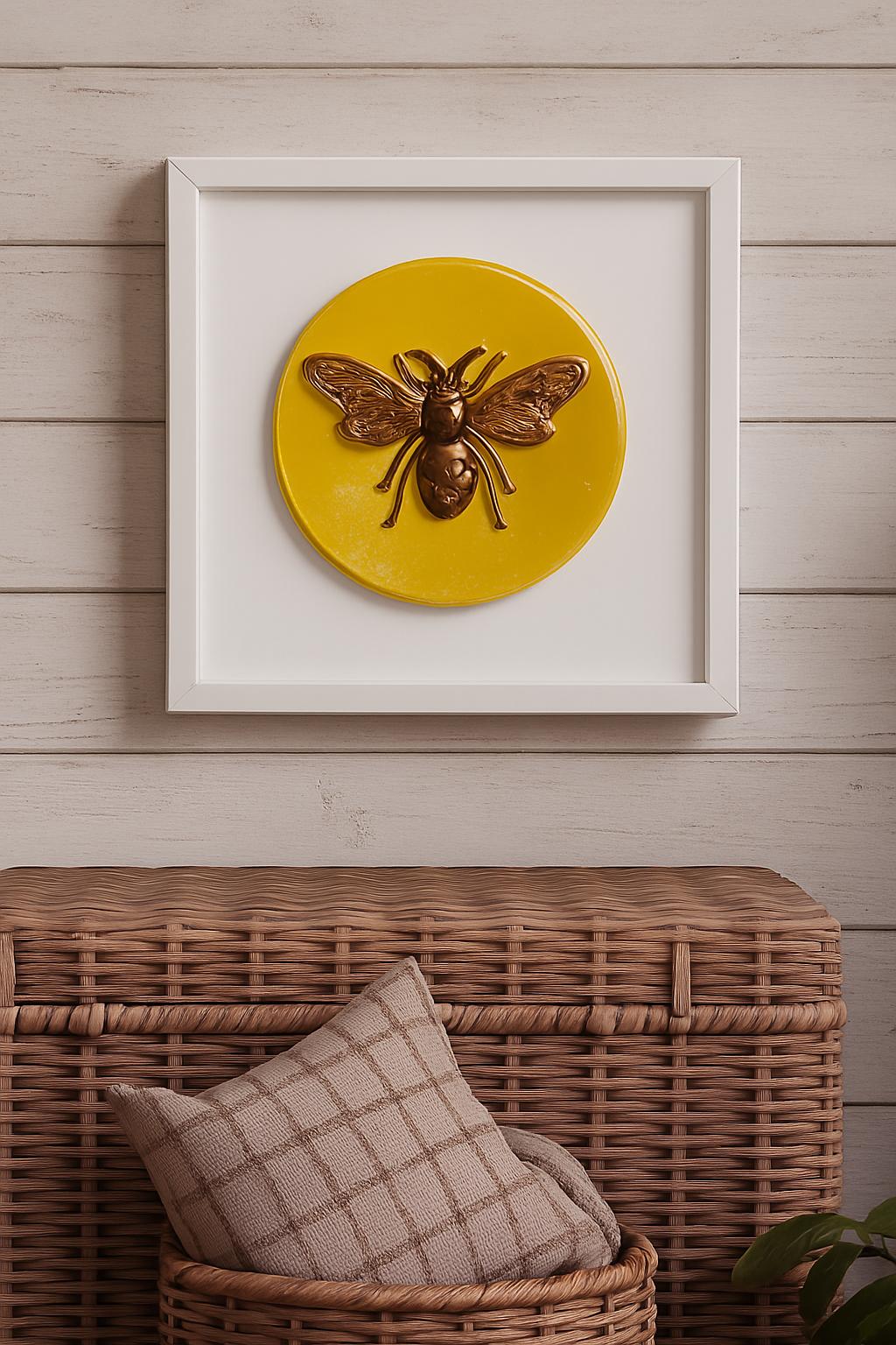 Gold Bee Wall Art in Box Frame – 18cm x 18cm