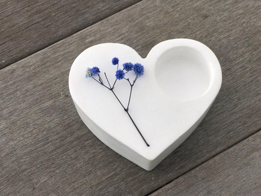 Handmade Heart-Shaped Tealight Holder – Minimalist & Elegant.