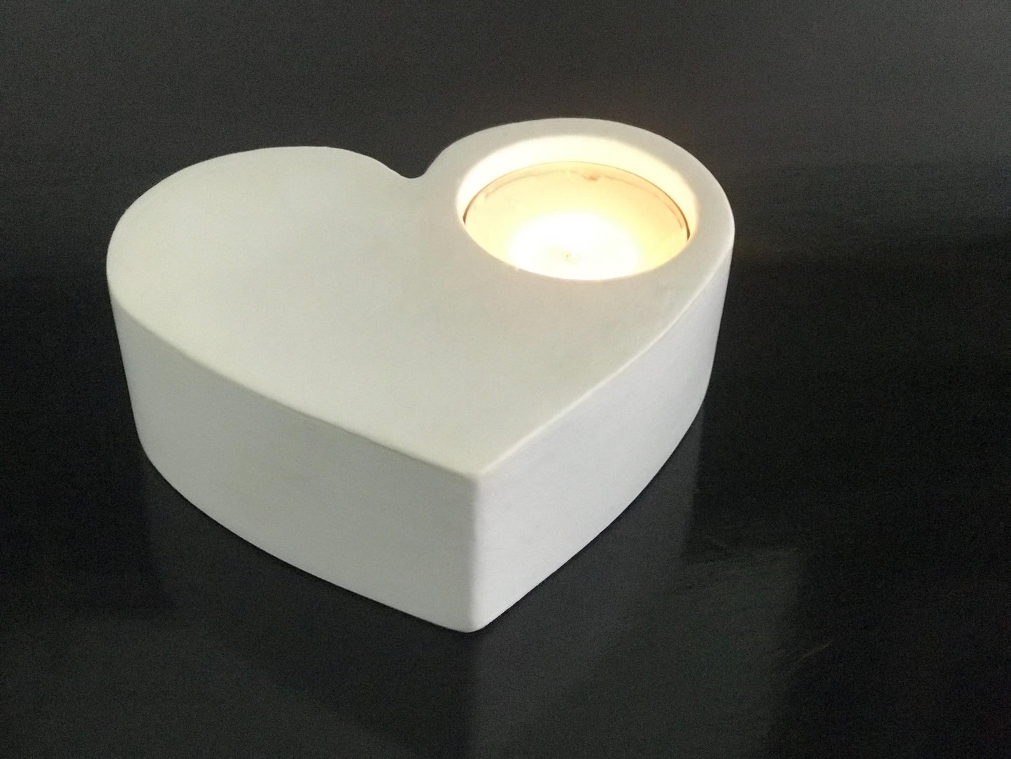 Handmade Heart-Shaped Tealight Holder – Minimalist & Elegant.