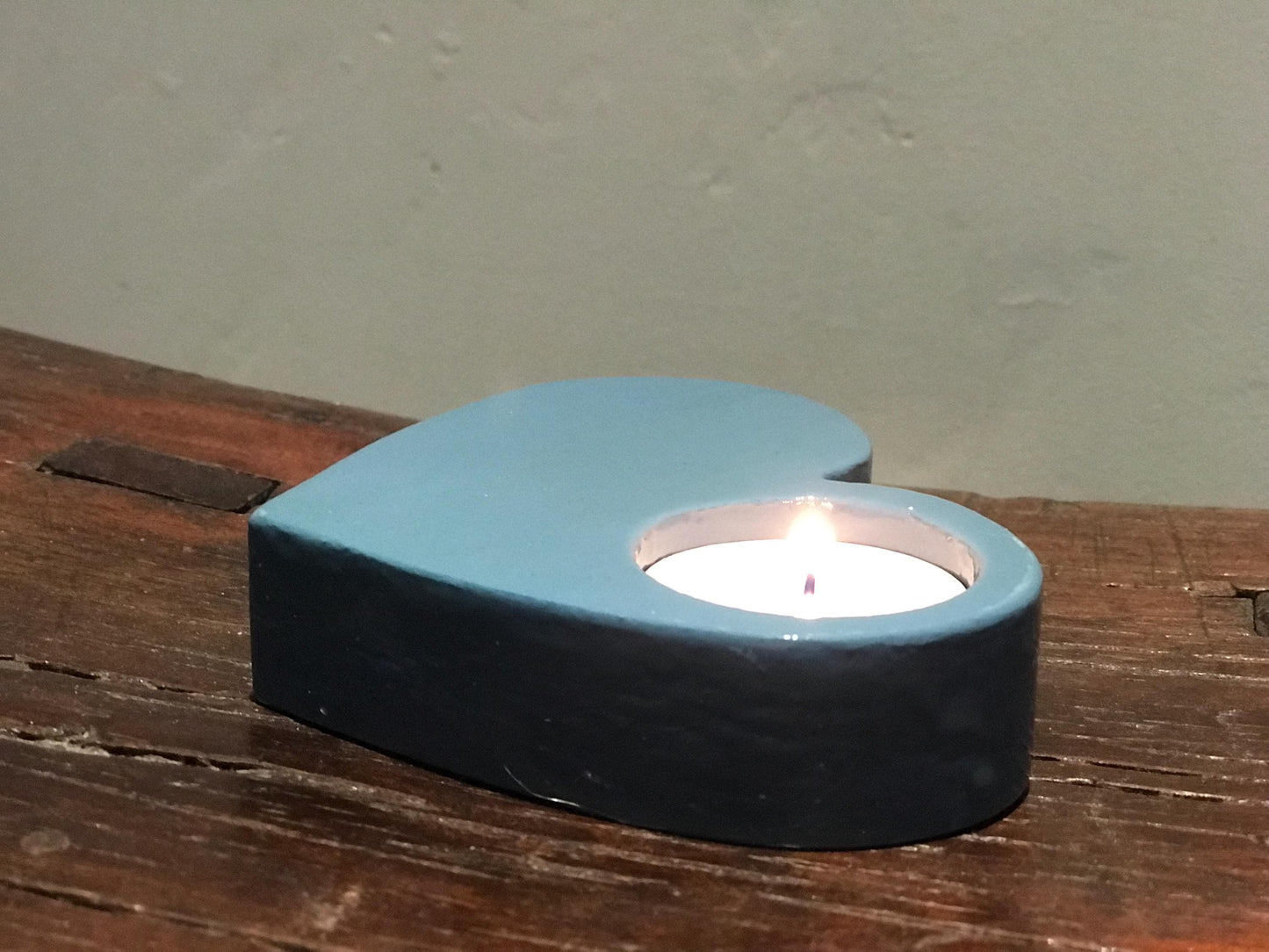 Handmade Heart-Shaped Tealight Holder – Minimalist & Elegant.